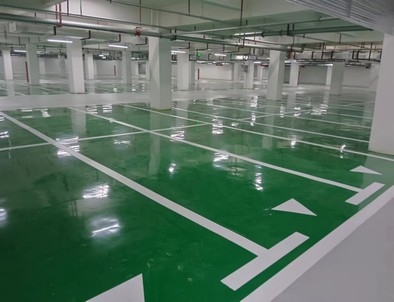 新乡新乡小区停车场标线